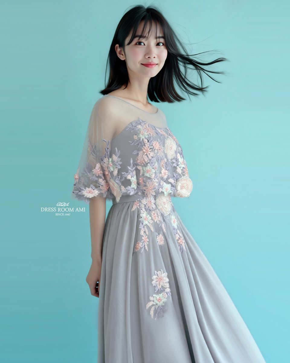 花柄刺繍トップの2wayケープデザインのスモーキーブルーカラーのA