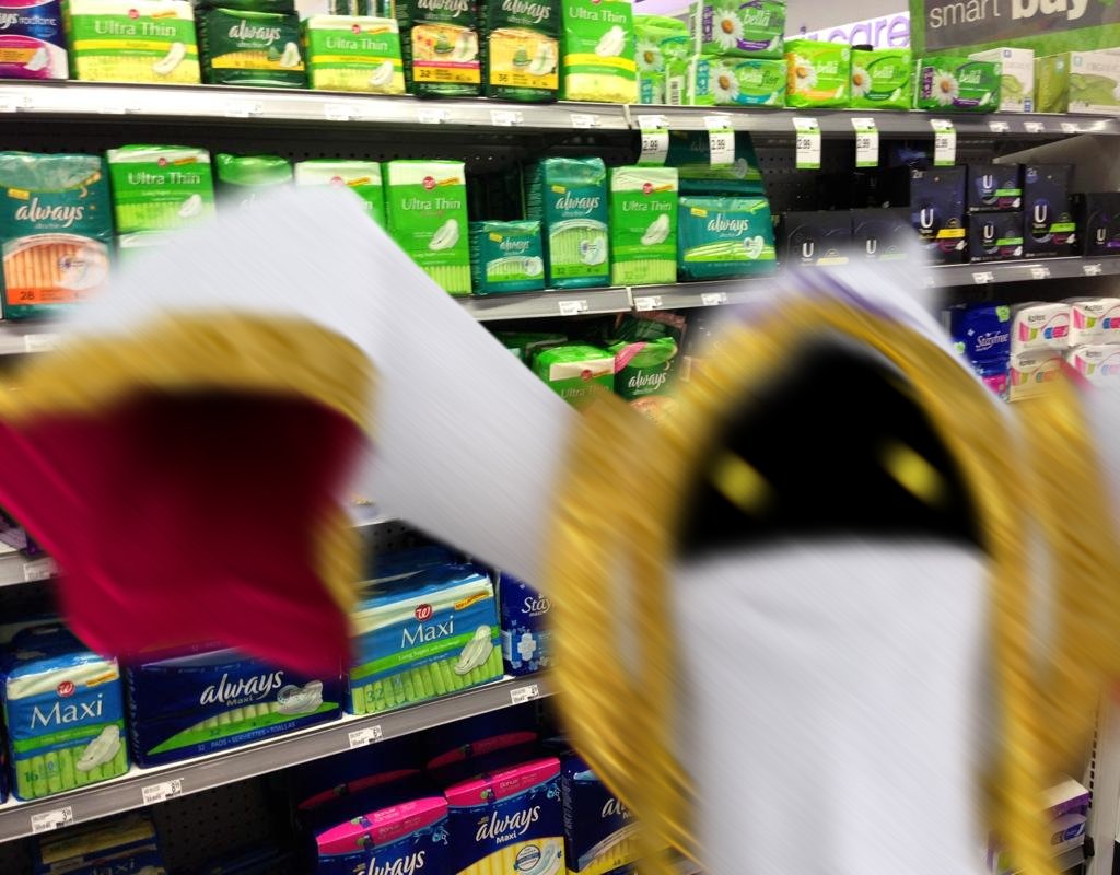 WolfgangBirdie's tweet image. FRANCISCA. FLAMBERGE. ZAN PARMITISAN. I COULDN'T HELP BUT OVERHEAR YOUR CONVERSATION ABOUT NEEDING "PADS" BEFORE I LEFT TO GO SHOPPING. I'VE REACHED THE PAD AISLE. WHAT ARE THE SIZES OF YOUR FELINES

ALSO HOW DO I TURN OFF CAPS LOCK