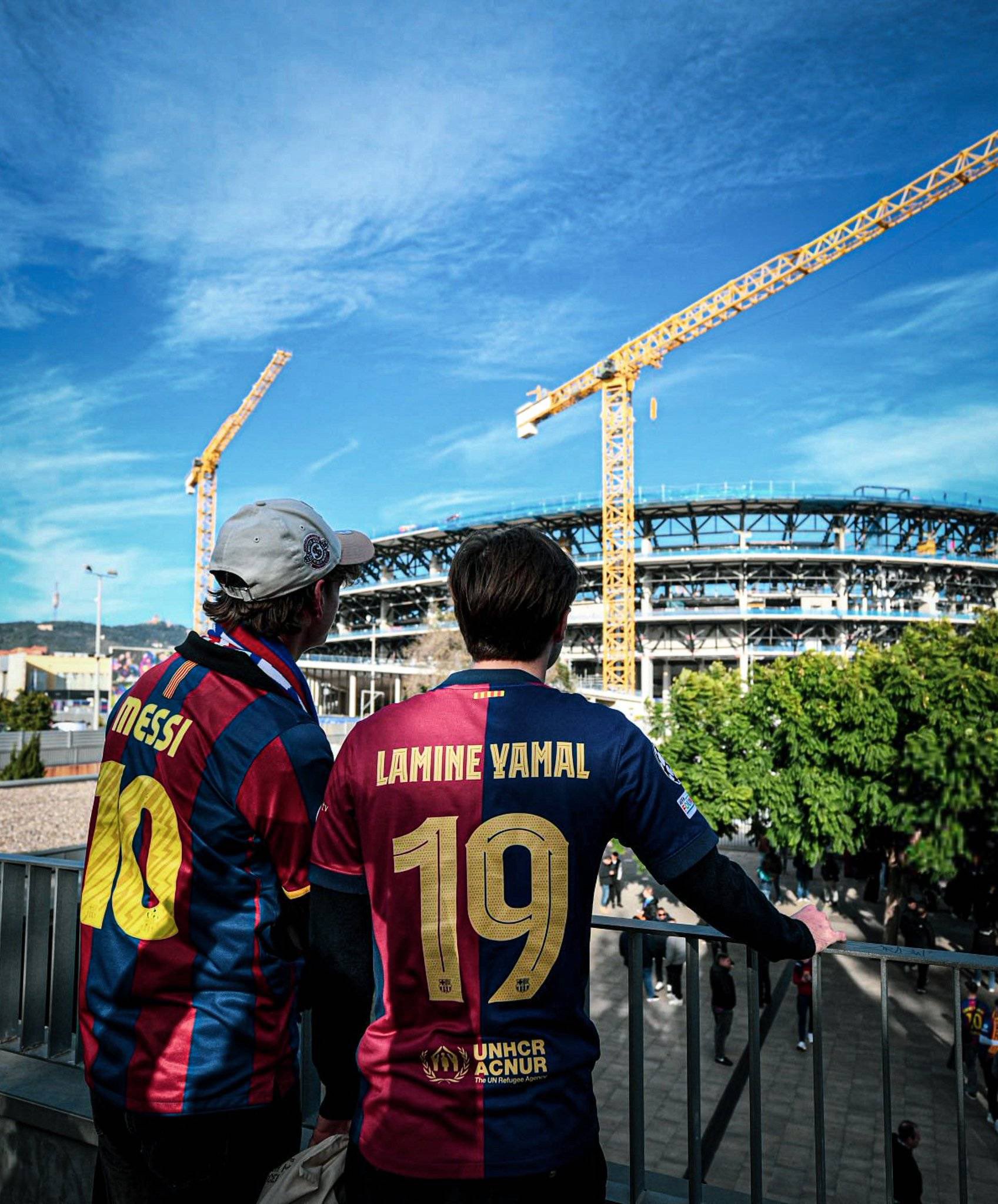 من خارج ملعب كامب نو. (إكس) 