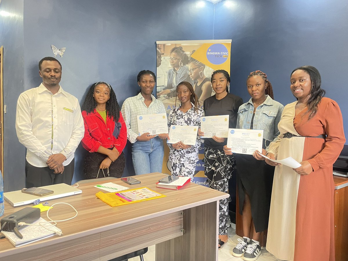 IsseSivamwanza's tweet image. •Les technologies libres et open source (FLOSS)
•L’installation et la configuration d’environnements minimalistes
•La programmation en Python dans ces environnements

Parce qu’il faut toujours un début:on commence quelque part
#DigLit #AfricaYouthIGF #RenforcementDesCapacités