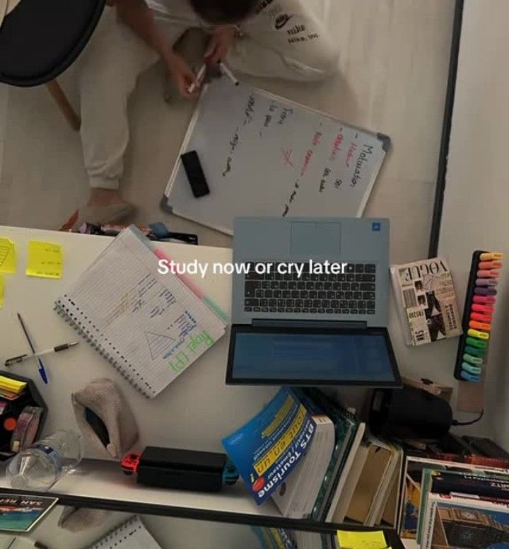 femmenote's tweet image. 