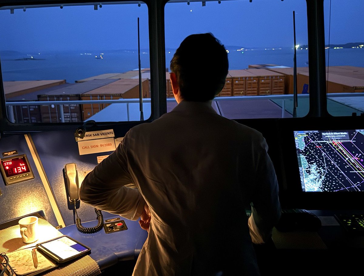 PaulSalopek's tweet image. Coming soon to a port near you: the latest @outofedenwalk dispatch about crossing the North Pacific on a gargantuan container ship, to begin walking the Americas. #seafarer #containership #maritime #migration