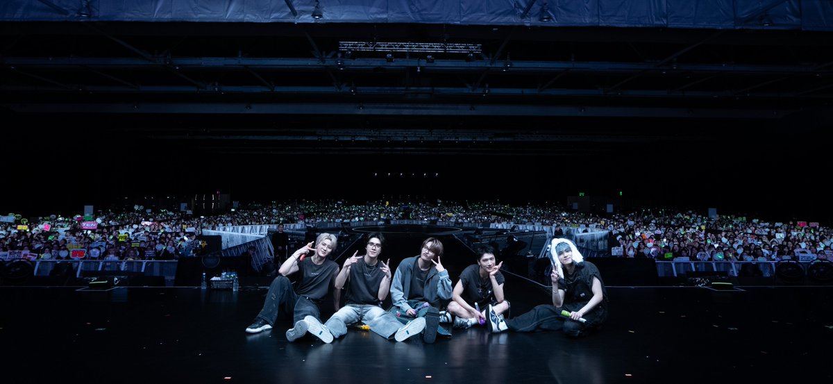 WayV_official's tweet image. 2025 WayV Concert Tour [NO Way OUT] in #HONGKONG💚with WayZenNi💚

#WayV #威神V
#NOWayOUT #WayV_NOWayOUT
#WayV_NOWayOUT_HONGKONG