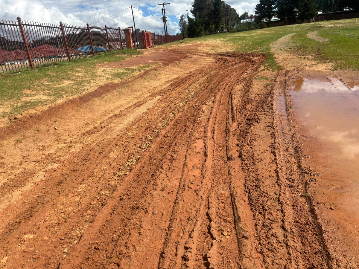 McKirdyTrained's tweet image. This is where Tebello does speed work twice a week. There’s no secret sauce here… and my lord it can be frustrating…

But it’s worked. He’s ranked top 25 in the world for the marathon. He’s earned everything he has. 

Focus on what you have… not what you don’t have.