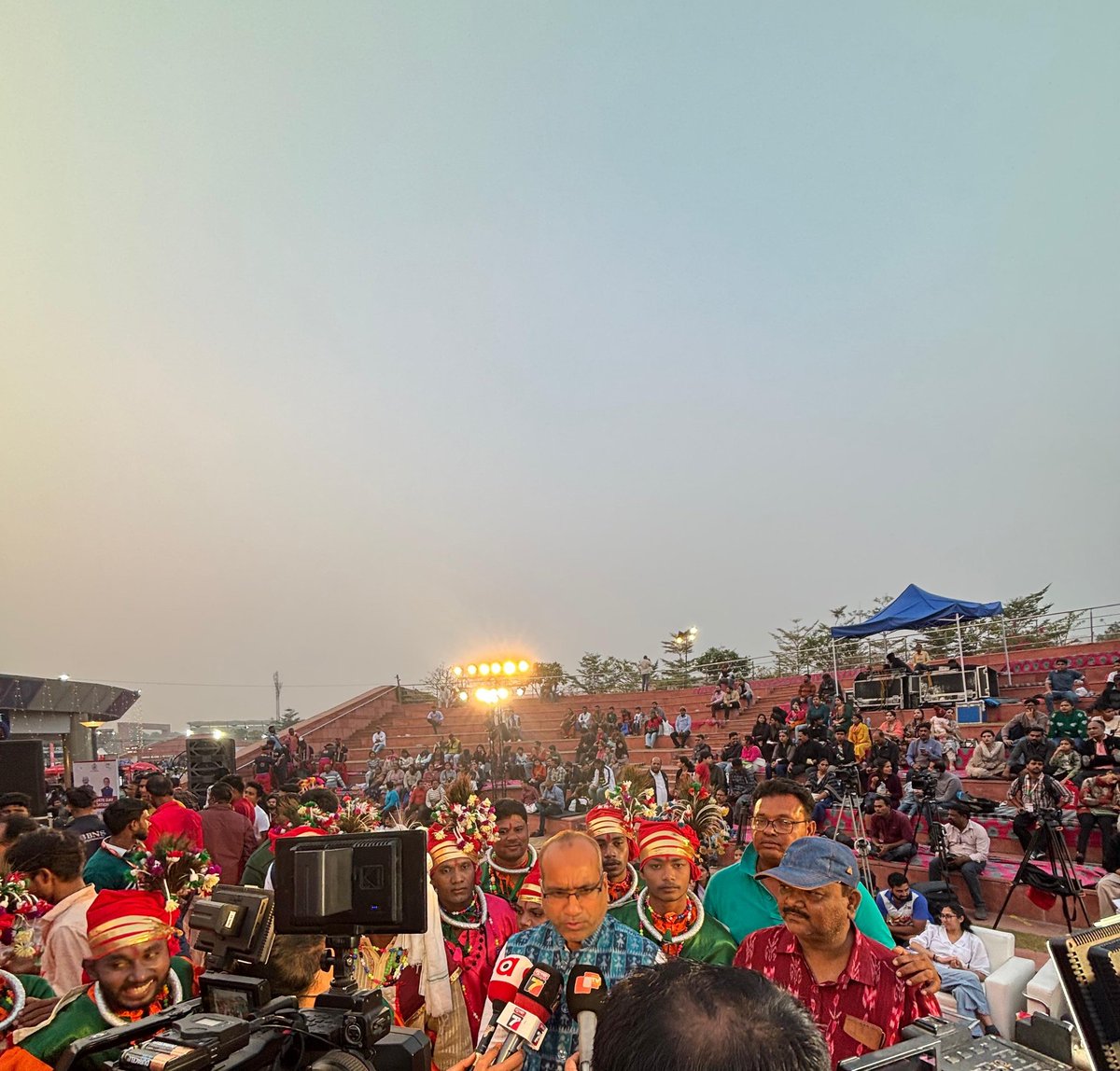 SujeetKOfficial's tweet image. Attended the Odisha State Celebration Day at Bharat Mandapam during the India International Trade Fair (IITF) 2025 and witnessed the state’s vibrant arts and rich cultural heritage, an inspiring celebration of Odisha’s distinctive identity. It was a pleasure to join Hon’ble Chief…