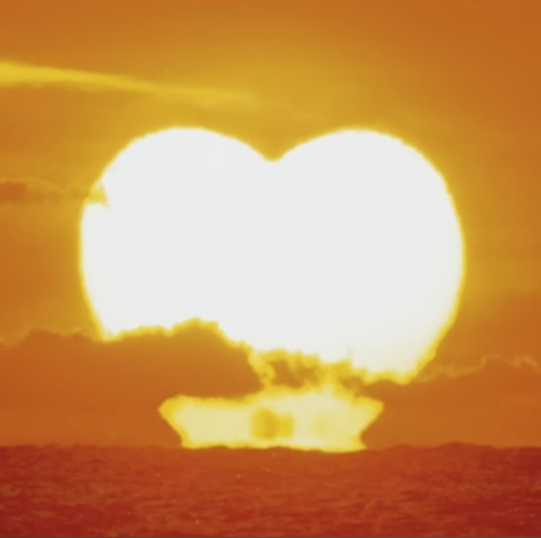 tomumaruchan2's tweet image. 8JAM 📺️
最強メロディー1位

サザンオールスターズ
TSUNAMI

youtu.be/a63cIqqbt_8?si…

横アリのライブに旦那さま
と一緒に行って聴いたの
思い出した🥹