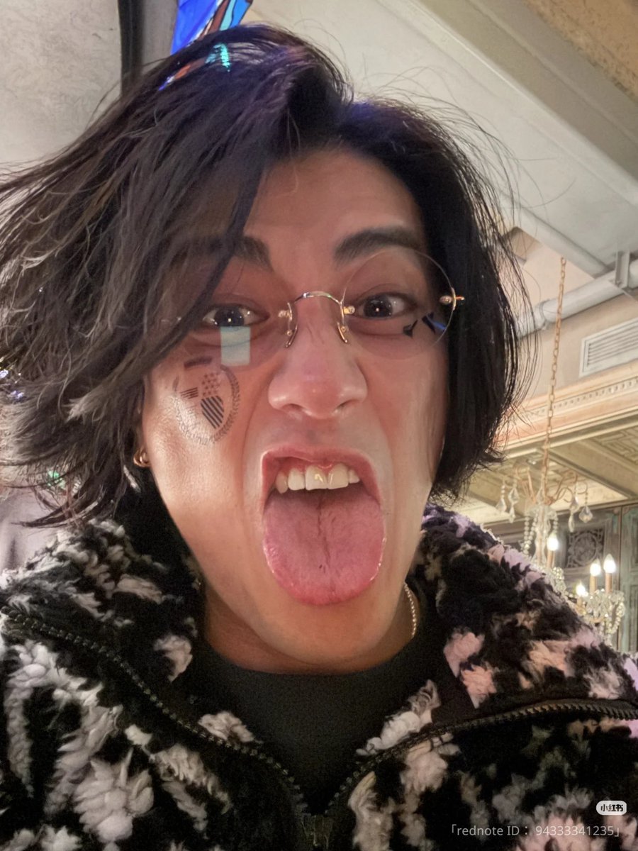 sora_tomo_jin74's tweet photo. 仁くんrednote更新😆✊
 https://t.co/y53fSuSQS1 

#赤西仁 https://t.co/iYBXVh3Nr8