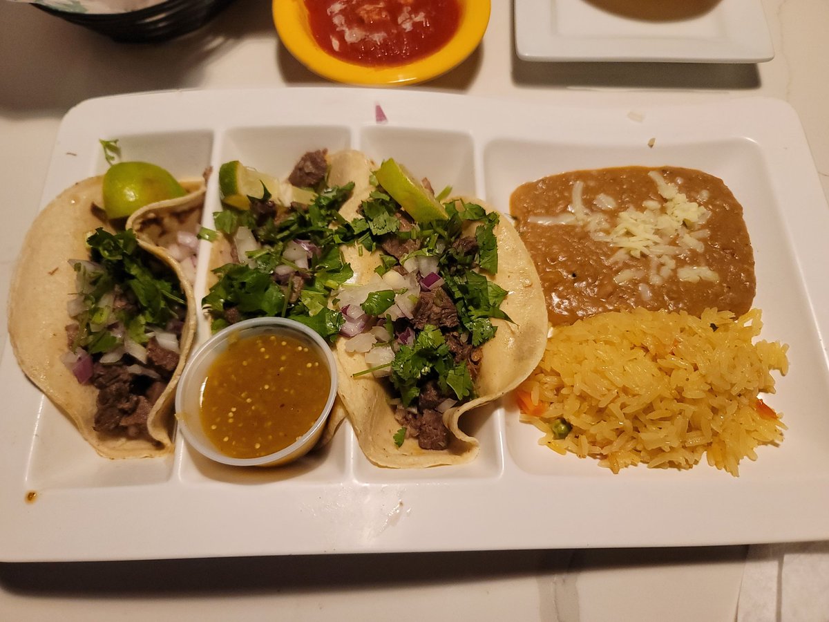 NetworkDirecto1's tweet image. Tacos de lengua last night... Beef tongue. 🔥