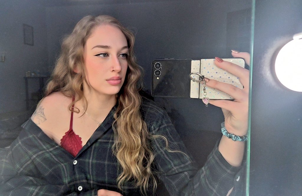 1_GoddessSerena's tweet image. I changed my trips crowdfund to new 🍒, and I want it fully funded. Start filling it up bc i always get what I want