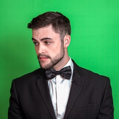 Maxiel_0699's tweet photo. Só passando pra lembrar:
> Trabalho do cara é assistir filme.
> Se recusou a assistir um filme de incentivo a adoção de animais de duas https://t.co/Q6m7LxeEiy