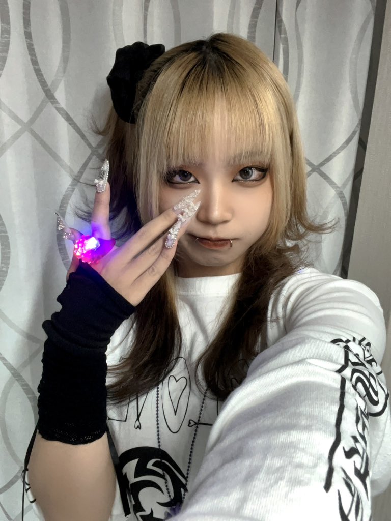 ツインテールの写真は、無かったです……