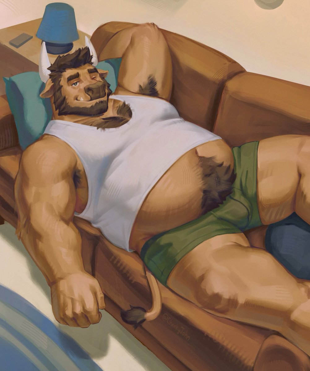 There’s enough space on the couch if you squeeze in 

For <a href="/TheDogCallerr/">TheDogCaller</a> ✨