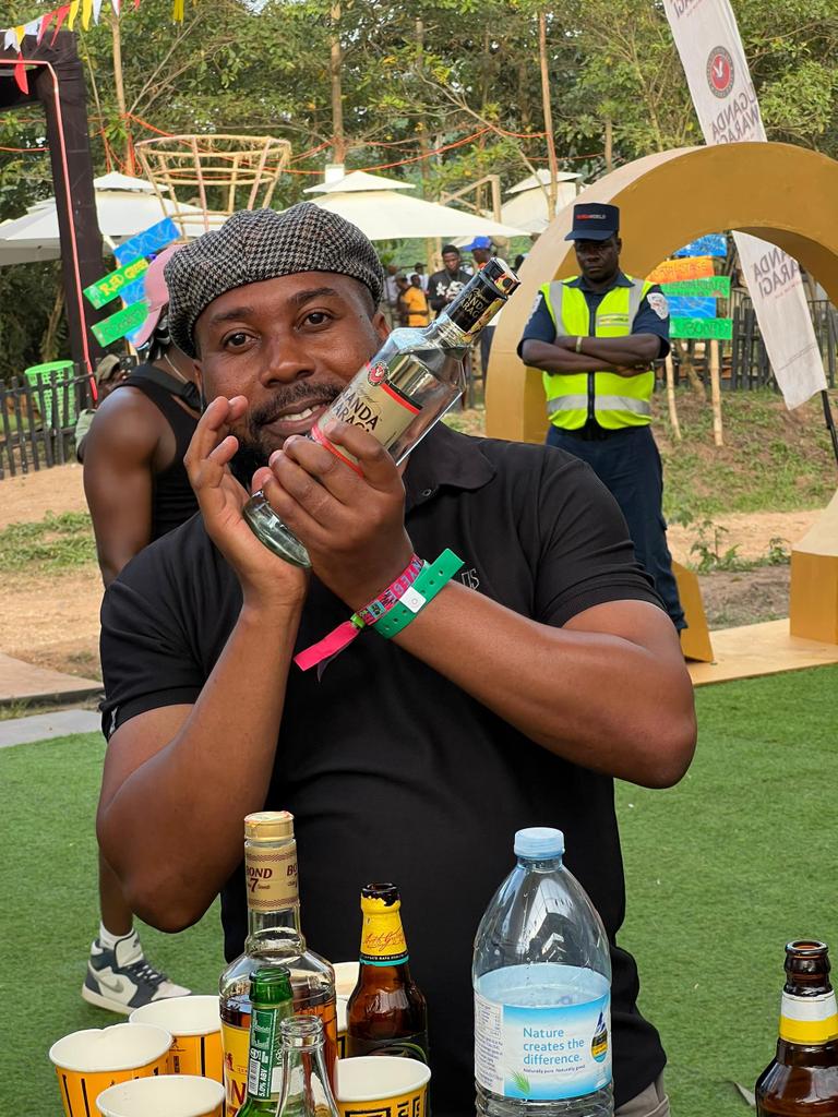 Stainer256's tweet image. An original distilled drink of the finest quality that tests our limits! Made from the shores of lake Victoria and today we enjoyed at the riverside.The gurgling of the kalagala falls kept our minds in check. Let's meet next year they were 10 yrs of good memories
#Nyegenyege2025