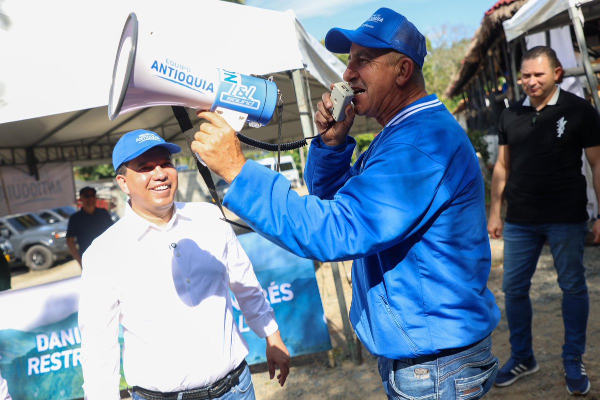 DanielRestrepoC's tweet image. Bienvenidos al encuentro subregional del Occidente del #EquipoDeAntioquia 💙.
Siempre será una alegría encontrarnos. Gracias a todos los líderes, amigos y representantes de la región por su presencia y compromiso.