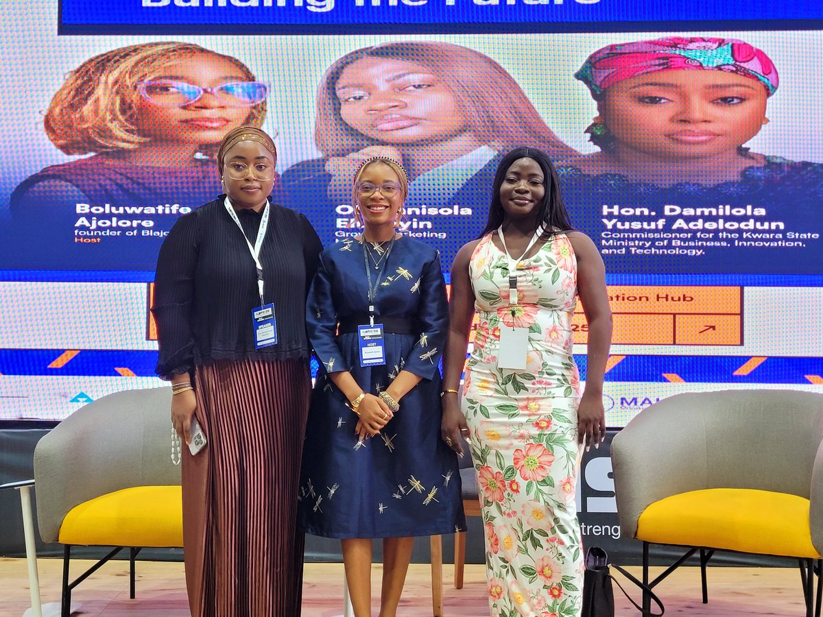 Oluwanisola___'s tweet image. Day 3 of #Kbtc25

My session was very rich.

I shared the stage with a Kwara state commissioner and we both discussed and shared ways women can take more risks and create a thriving career for themselves in the tech industry.

Shout out to the organizers for putting this…