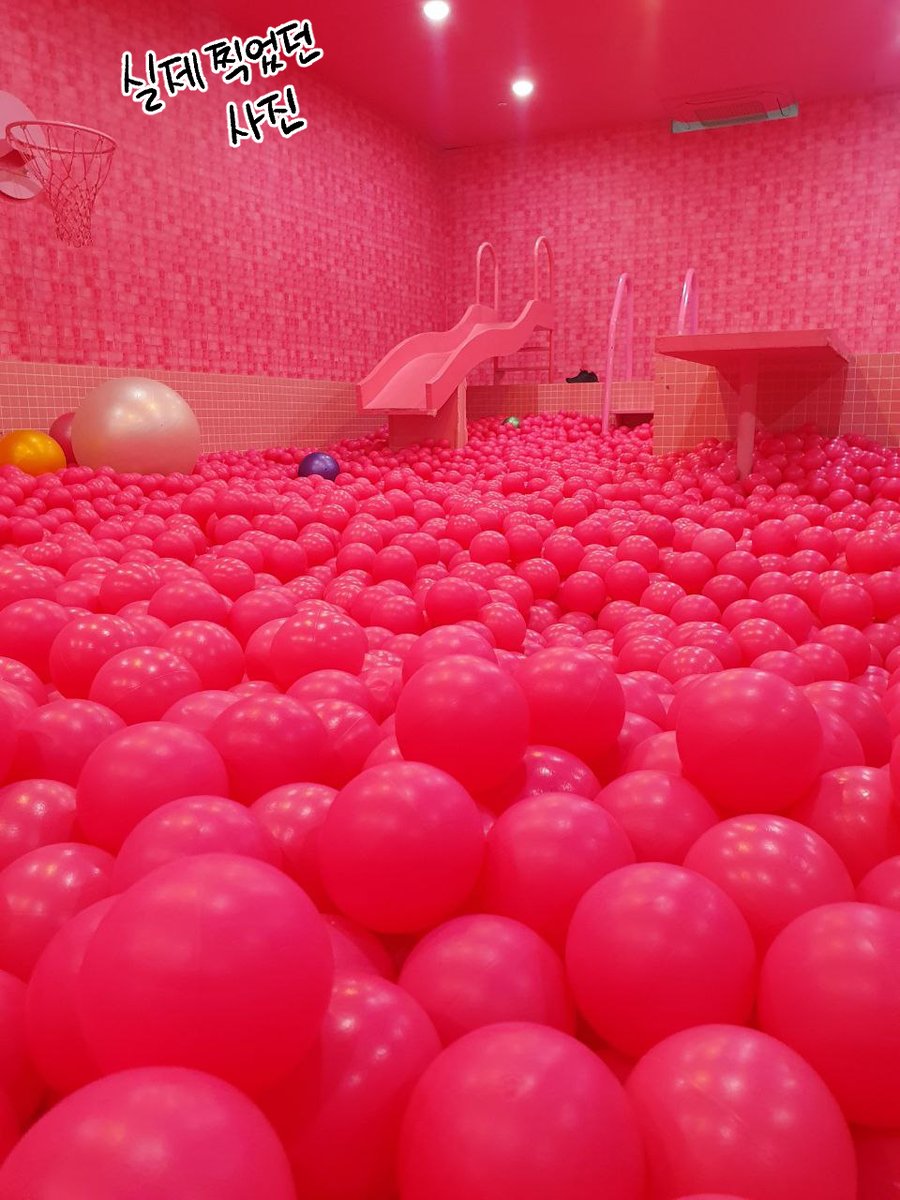 chiki_maki's tweet image. 컬러풀뮤지엄이란 곳을 갔다