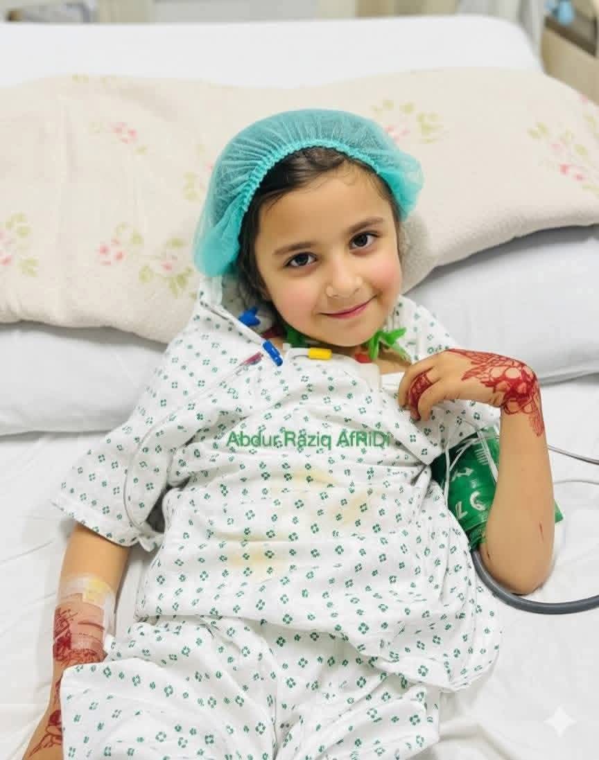 YousafSaeedPTI's tweet image. پشاور: سوشل میڈیا پر وائرل ہونے والی معصوم زینب بیٹی کا دل کا آپریشن الحمدللہ کامیابی سے مکمل ہوگیا۔

زینب کی علاج بارے ویڈیو سامنے آنے پر وزیراعلیٰ خیبرپختونخوا محمد سہیل آفریدی نے نوٹس لیا تھا اور ان ہی کے خصوصی احکامات اور نگرانی میں فوجی فاؤنڈیشن اسپتال کے ڈاکٹرز نے زینب بچی…