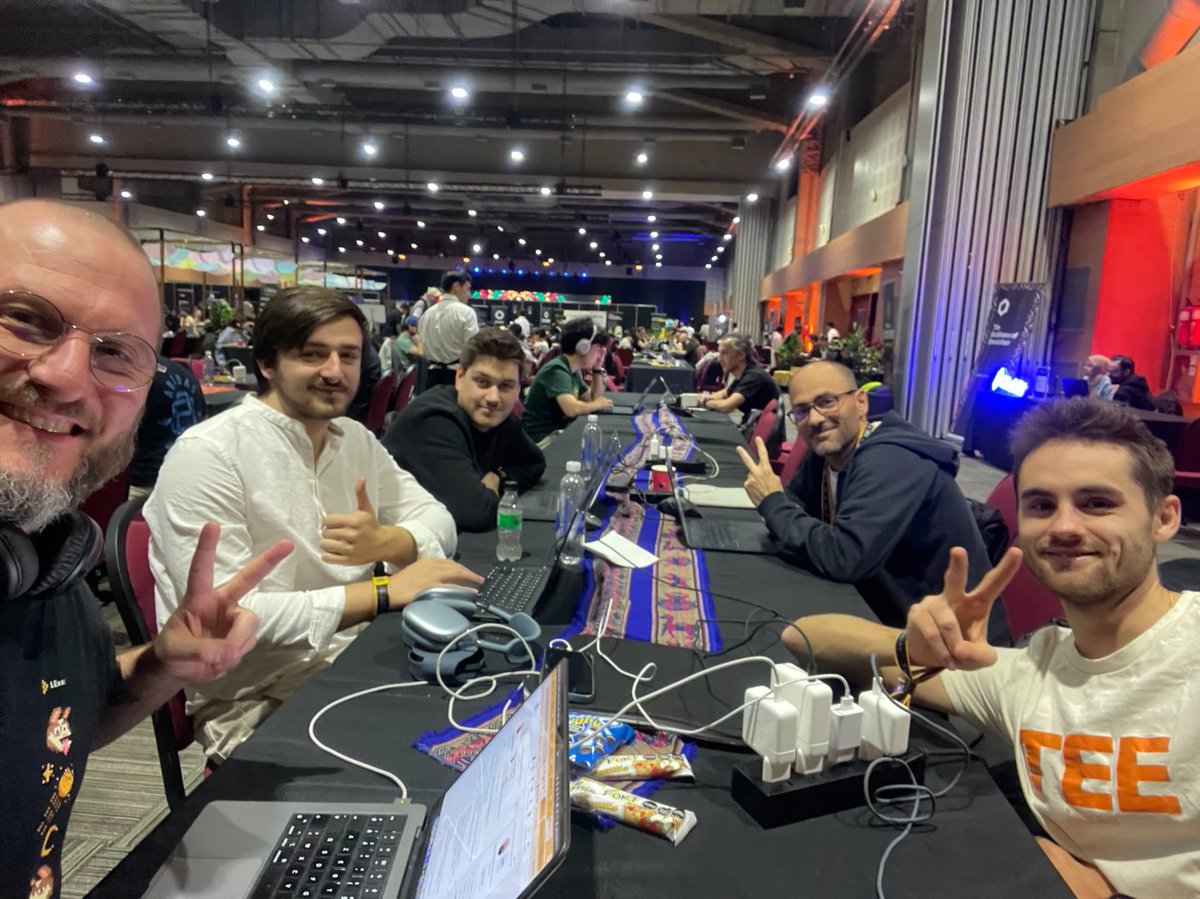 martinlecl's tweet image. @EFDevcon  + @ETHGlobal  back-to-back is too much for one mortal soul. Send coffee and TEEs to the @iEx_ec team.
Something big is coming with @LayerZero_Core , @HardhatHQ and...surprise