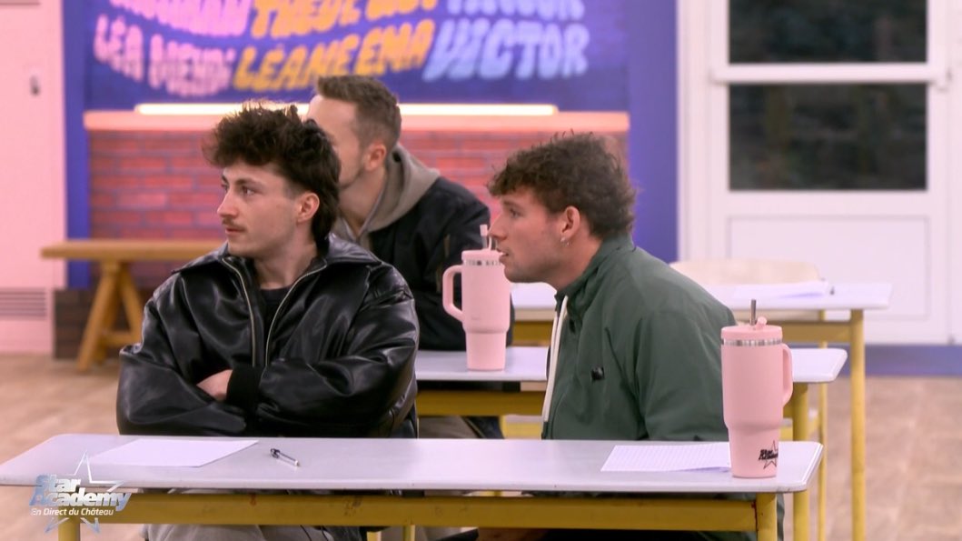 lacysopposite's tweet image. ils sont que 7 à avoir respecté le prof qui s’est déplacé🚶🏻‍♀️ #staracademylelive