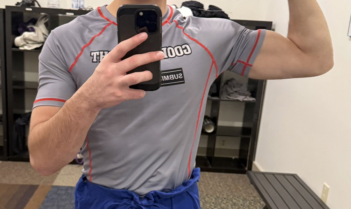 Nonexistant_Use's tweet image. I love BJJ practice