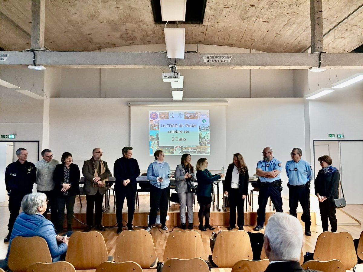 Tribunal Troyes tweet media