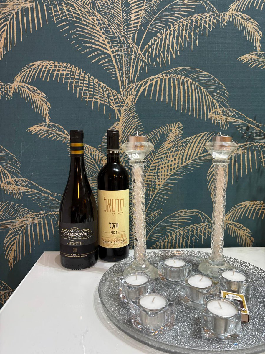 manubismuth's tweet image. Chabbat, c’est mon reset système :

Je me recentre

Je recharge les batteries

Et je goûte de nouveaux vins 🍷 

(oui, c’est aussi ça ma spiritualité).