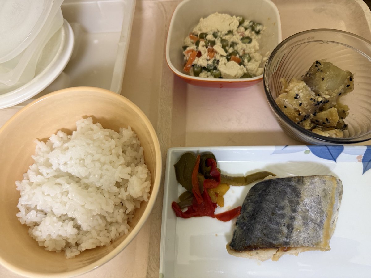 5日目(夜)

大学芋🍠風
豆腐のなんか
魚🐟
米🌾