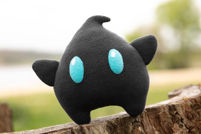 Irish friends and followers. Need help. RTs appreciated!

Child wants a black Luma Teddy from Mario for Christmas but any on Etsy or elsewhere might not deliver in time. Is there anyone in Ireland or UK that could make one? 

Please and thanks!
