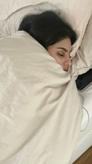 مساء الخير والسعاااده دلوووعه سهرااات جاااده محتاجه جاد يقابلني سهره ودلع ون♥يك🔥وبسريه تااامه
           اطلع سهراااات وساكنه بروحي 
الجاد  يطلع تيليجرااام