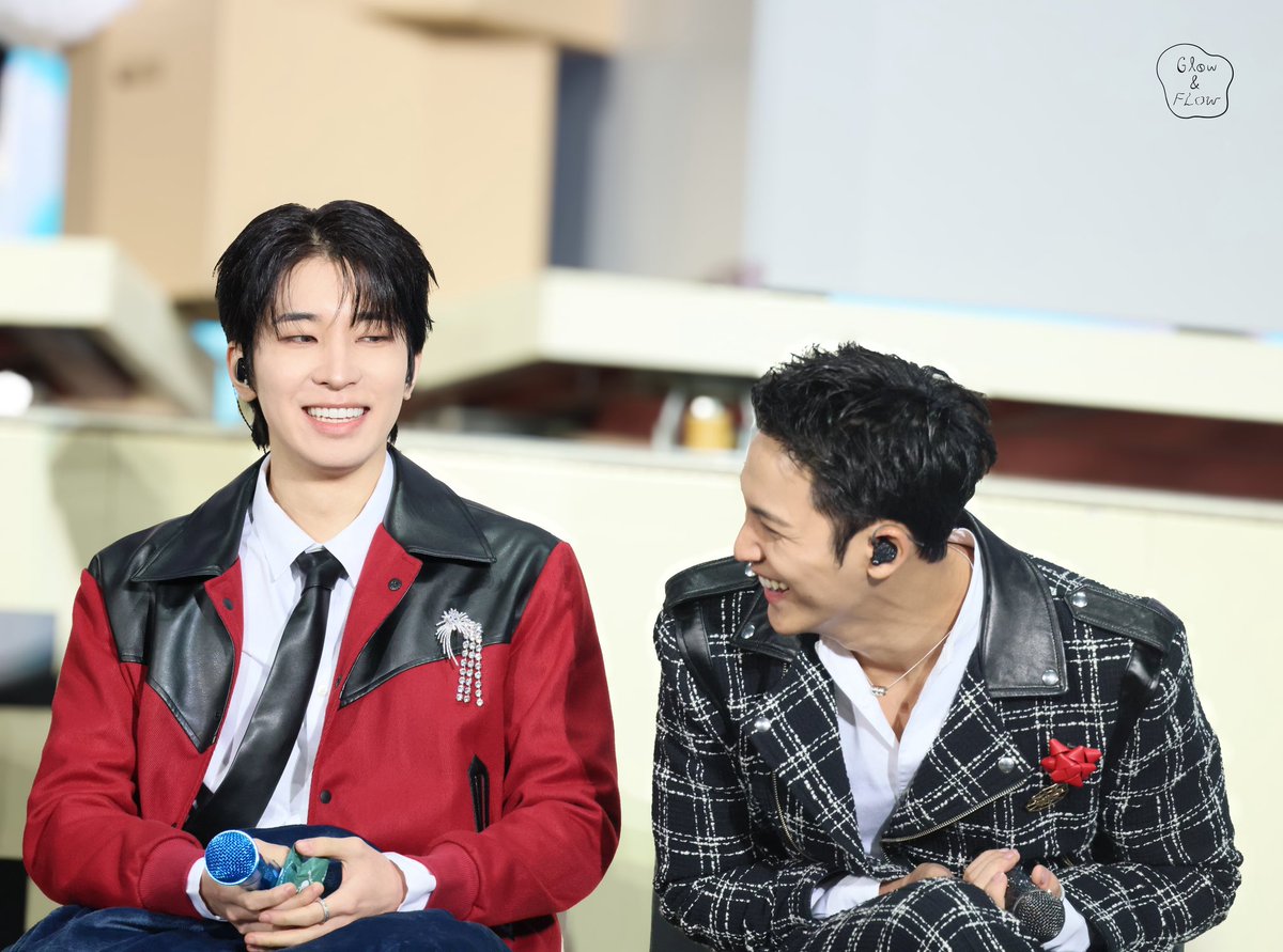 glowflow_cam tweet media