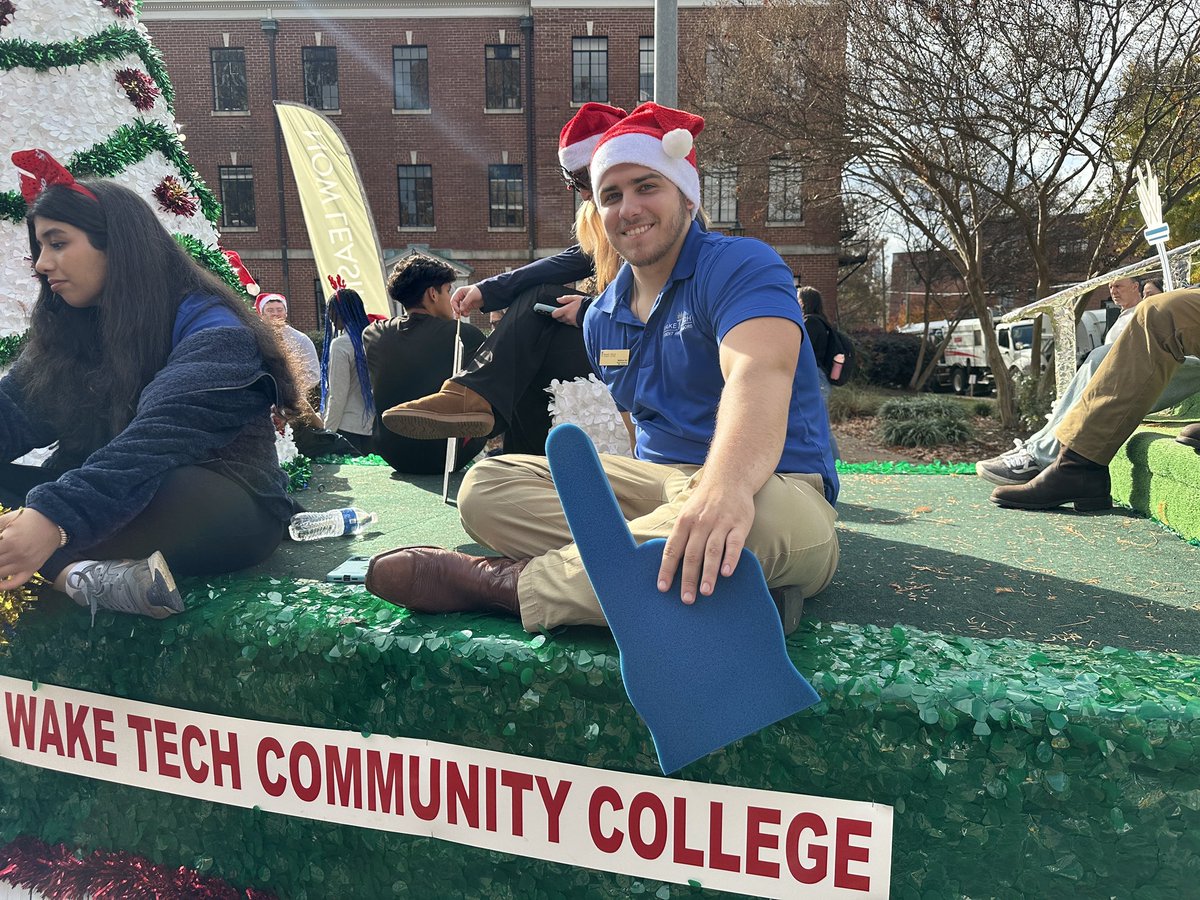LaurieCl13's tweet image. So great to see @waketechcc and @waketechprez out there on the #Raleigh Christmas parade route! 72k students attend #WakeTech each year! @ShopLocRaleigh @ABC11_WTVD ￼