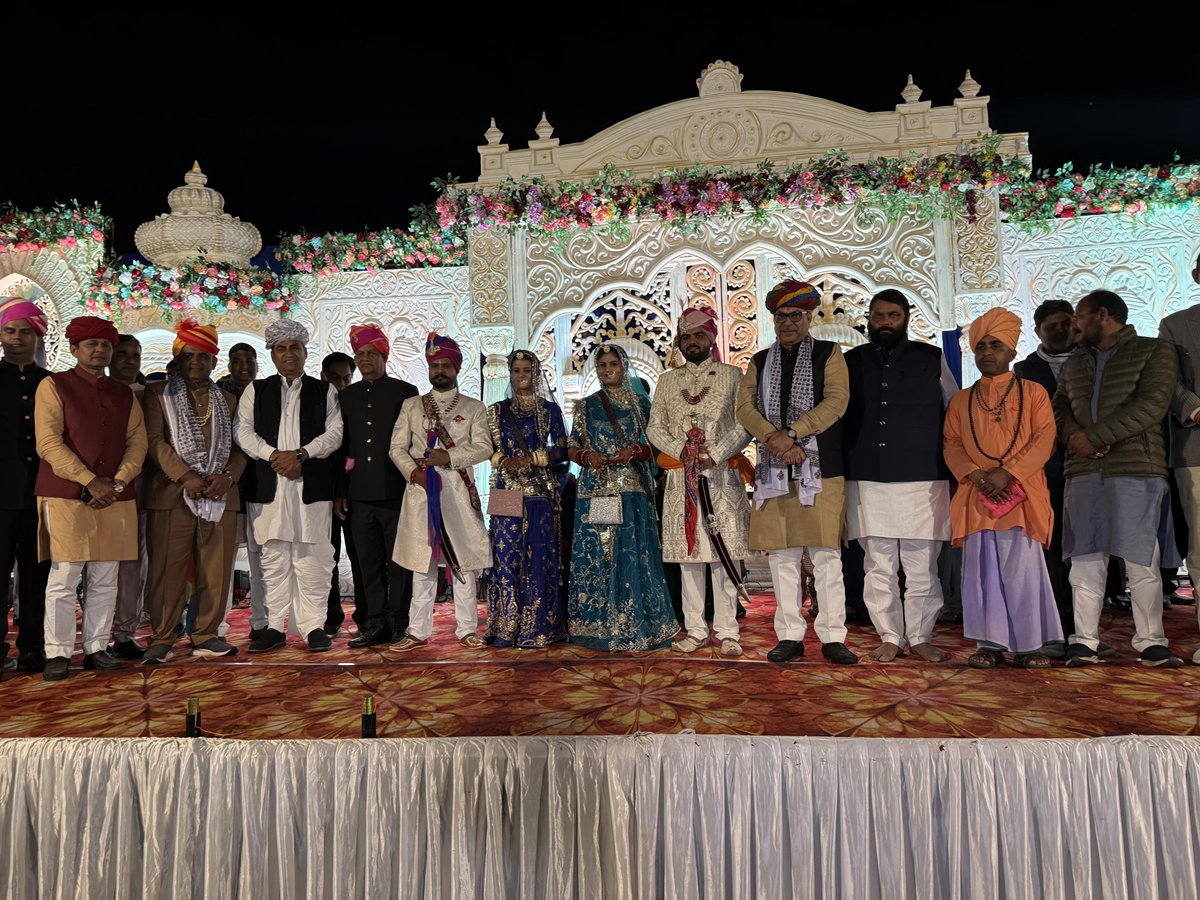 आज भीलवाड़ा के करेडा में आसींद से विधायक श्री जब्बर सिंह जी सांखला के सुपुत्र सूरज सांखला के विवाह समारोह में सम्मिलित हुआ।