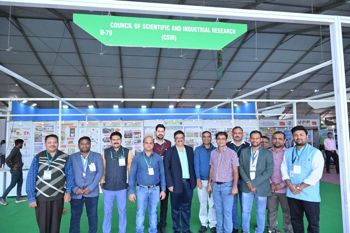 CSIRCIMAP's tweet image. Team CSIR-CIMAP participated in Central India’s Biggest Agricultural Exhibition, “Agrovision-2025,” at Nagpur, Maharashtra.
Dr. Venkata Mohan, Director, CSIR-NEERI, inaugurated the CSIR Pavilion. On this occasion, many farmers and women visitors interacted with the CIMAP…