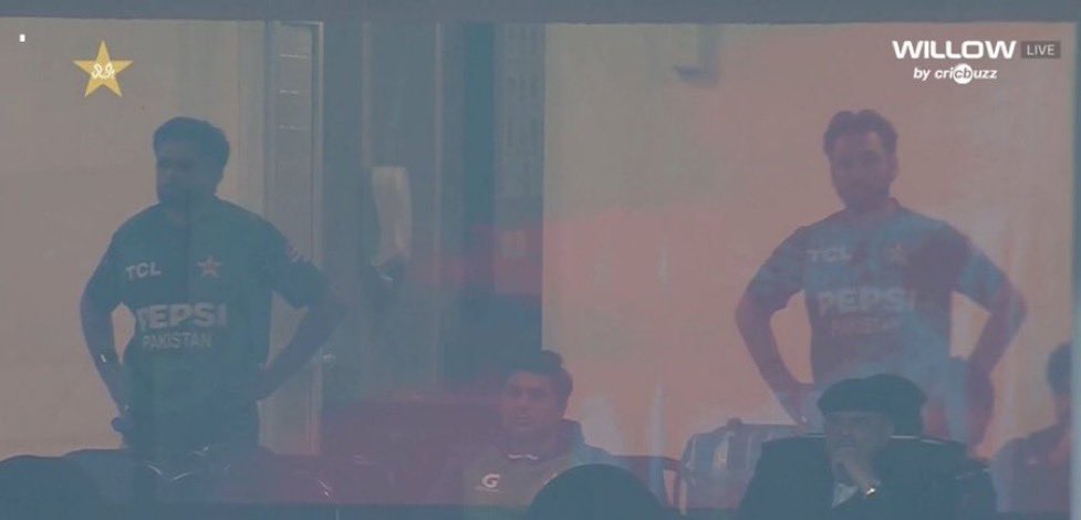 fiftyoverwc's tweet image. 🤝 in it together