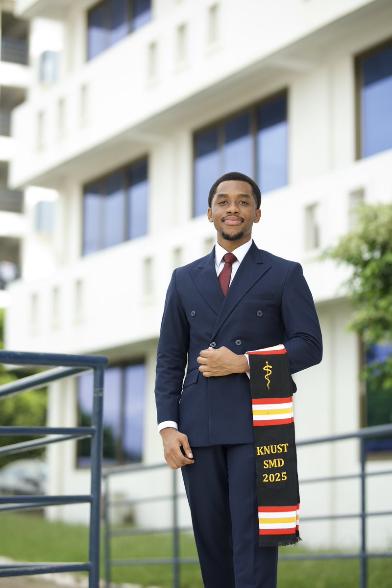 __prempeh's tweet image. I Was Inducted Into The Medical and Dental Council A Week Ago.
Twice Degreed As It Stands.
This Is For All The Kids Who Dream The Impossible.