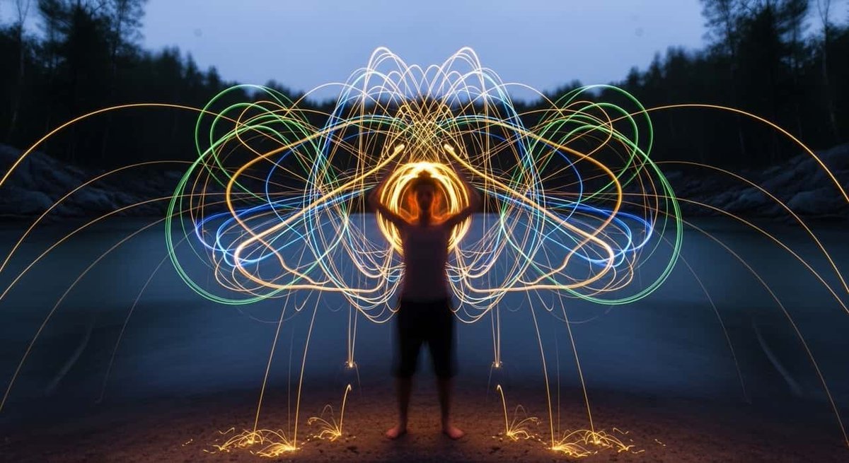 ethbuddyeth's tweet image. Unlock stunning long-exposure visuals with these Light Painting Tutorials — from LED tools to pro techniques for photographers, flow artists, and creatives. 

antsonamelon.com/blogs/news/lig…

#LightPainting #LEDArt #FlowArts #CreativeLighting #LongExposure #AntsonaMelon