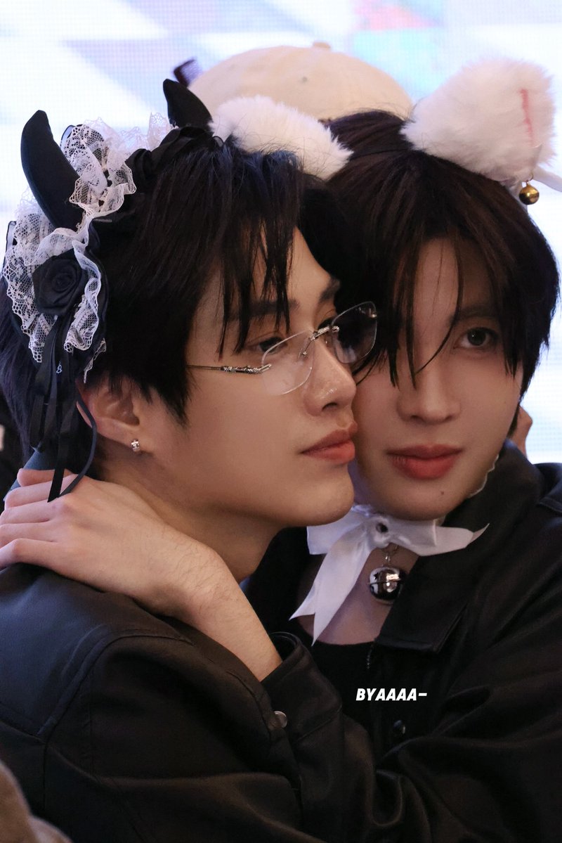 BlzFl_'s tweet image. 🫂

#TleFirstOneFSinShanghai
#เติ้ลเฟิร์สวัน #TleFirstOne 
#TLE_mtm #FirstOne 
@TLE_mtm @firstone_wnk