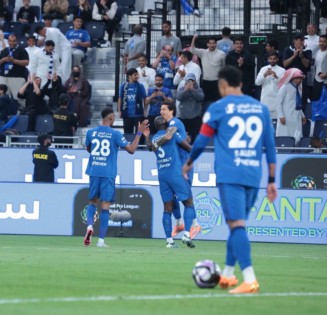 🏆 دوري روشن السعودي 2025-2026
▪️"الجولة التاسعة" 

بداية الشوط الثاني
#الهلال 1 #الفتح 1

#شاهد_الآن_الرياضية |عبدالله الثميري <a href="/ABALTHMAIRI/">Abdullah Althmairi</a>
#الاتحاد_السعودي_للإعلام_الرياضي 
#دوري_روشن_السعودي