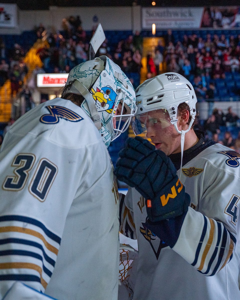 ThunderbirdsAHL's tweet photo. FIRST AHL SHUTOUT LAST NIGHT FOR ROMANOV

33 SAVES 🧱 https://t.co/T8fdDftBcc