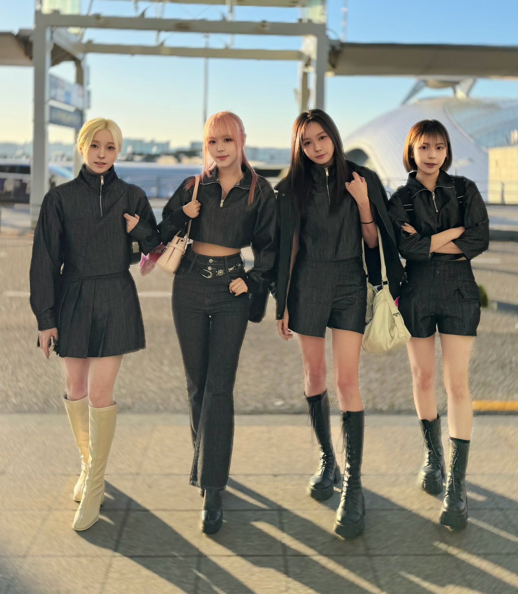 G6Xv452aYAA9KNY?format=jpg&name=large