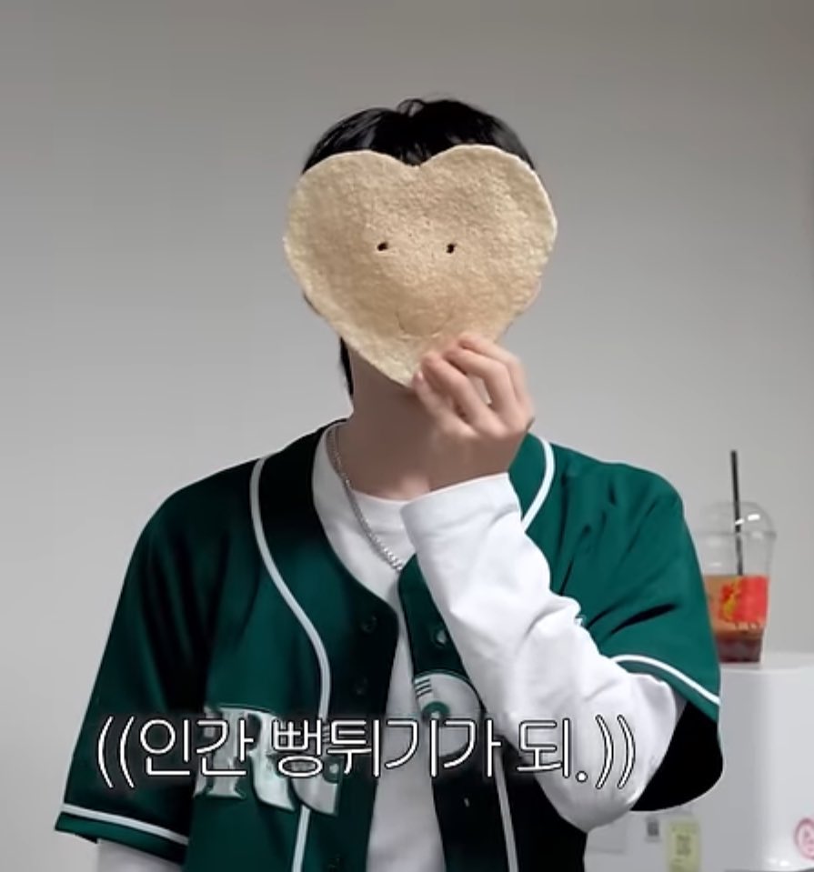 hanihanirun's tweet image. 아니 근깐,, 누구를 이렇게까지 응원하고 좋아하게 될 줄은 꿈에도 모르고 정말 우연히 유리그를 보게 됨. 원래 서바에는 관심 1도 없고 본 적도 없었는데 정신차려보니까 한이가 데뷔를 함. 😳 데뷔팬이 된 거임,, 🩵