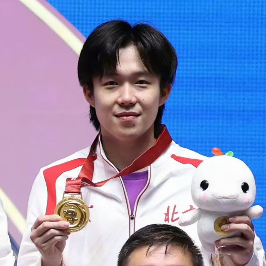 Pieapple0511's tweet image. น้องฉู่ชินถ่ายรูปคู่ตุ๊กตา 100 ครั้ง หน้าเหมือนไปแล้ว 103 ครั้ง ดิชั้นงั้นมาก ใครจะเข้ามาศึกษาเรื่องนี้ได้ยัง 😆😆