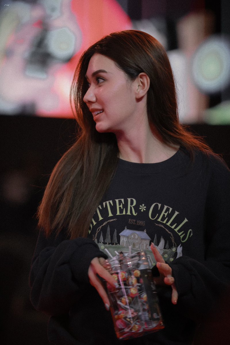 ชั้นนคงต้องตกหลุมรักมุมข้างงของลีน่าตาาหลอดดปัยยย เห้อ แม่จ๋า🫠🫠