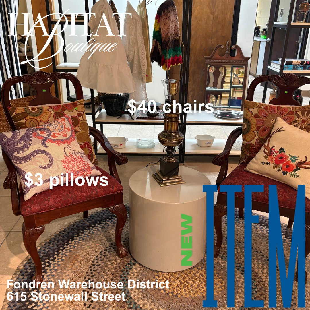 HabitatMCA's tweet photo. ✨ Cozy meets classic! ✨ These wooden chairs and beautiful throw pillows are the perfect match for any space, find them at the Habitat Boutique before they’re gone! 💚 #HabitatBoutique #ReStoreFinds https://t.co/qGNudVFXQ6