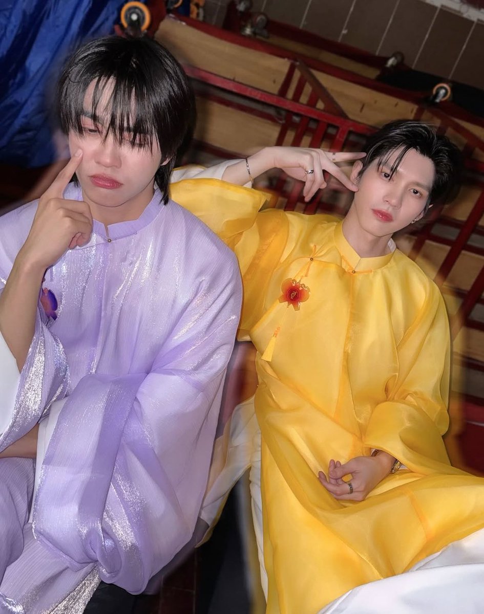 aforyou__'s tweet photo. my babies 🤏🏻🤏🏻🤏🏻🤏🏻

AOUBOOM FANDAY IN VIETNAM 
#ABFANDAYxVIETNAM 
#AouBoom https://t.co/BOqlSvZjoa
