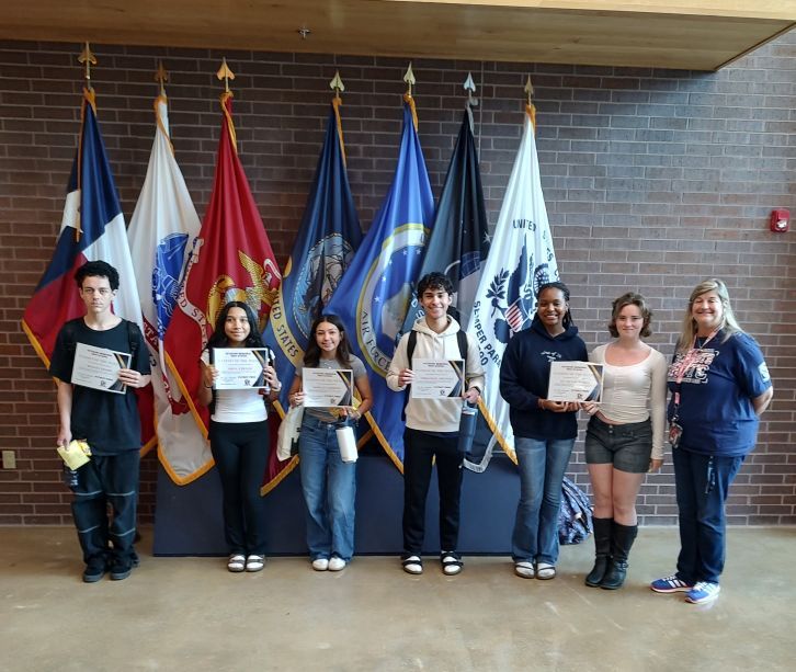SAVeteransHS's tweet image. 🌟 Students of the Week! 🌟
These Patriots stood out through their hard work, positive attitude, and dedication. We’re proud to celebrate them! 💙❤️🤍

#PatriotNation #LevelUpLearning #VMHS