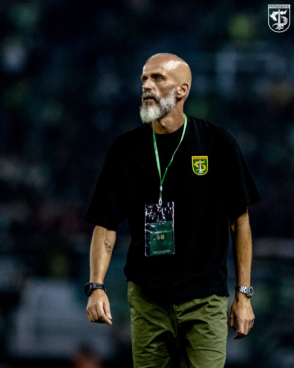 Persebaya hari ini (22/11) memutuskan untuk mengakhiri kerja sama dengan Coach Eduardo Perez. Terima kasih atas kerja sama selama enam bulan terakhir.

Perihal pelatih pengganti, Persebaya telah mencapai kesepakatan jangka panjang. Namun, Persebaya akan bersikap profesional