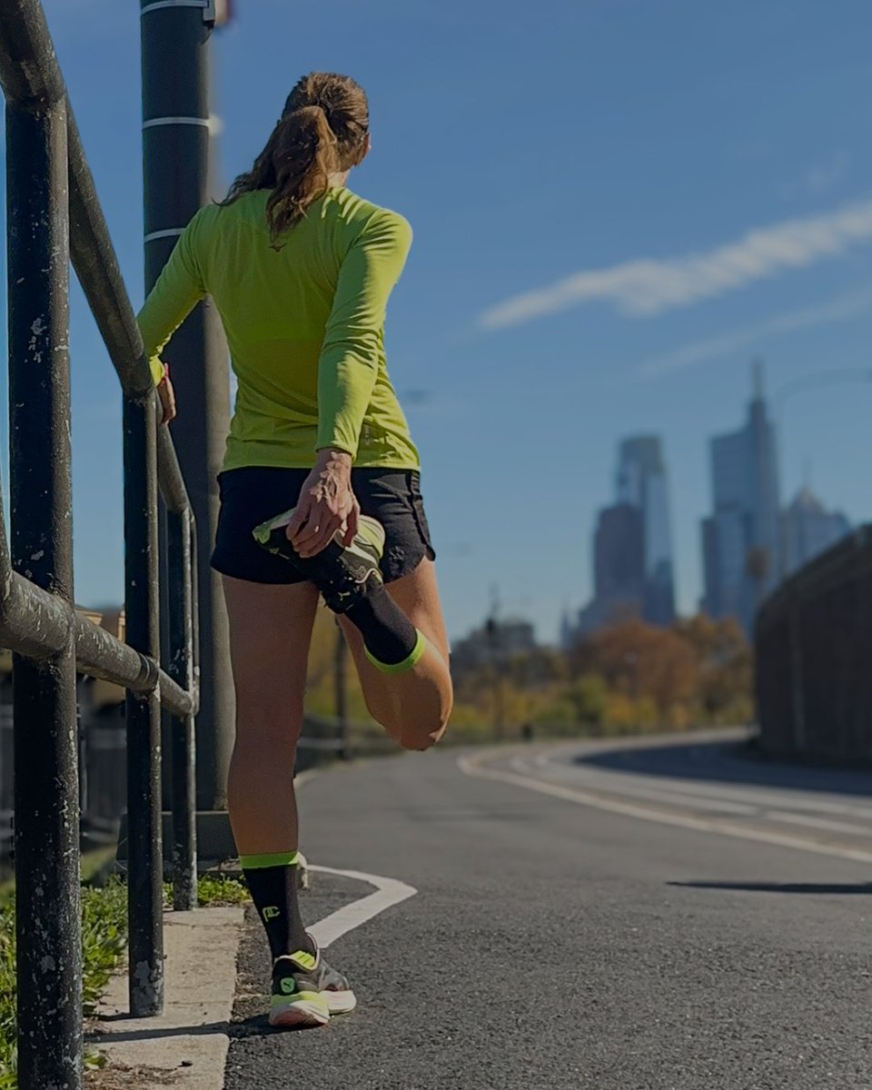 PROCompression's tweet image. Every run is a reset. 🏃‍♂️💨 The Run Crew keeps you light, focused, and moving with purpose. What keeps you going? 👇 

#PROCompression #PowerYourPassion #CompressionSocks #KeepItTight #RunWithPurpose #RunMotivation #RunHappy #MilesAhead