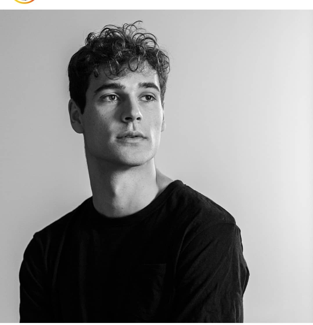 _maupass_'s tweet image. N1na avrà tutti i difetti di sto mondo ma direi che gli uomini se li sa scegliere bene ahah