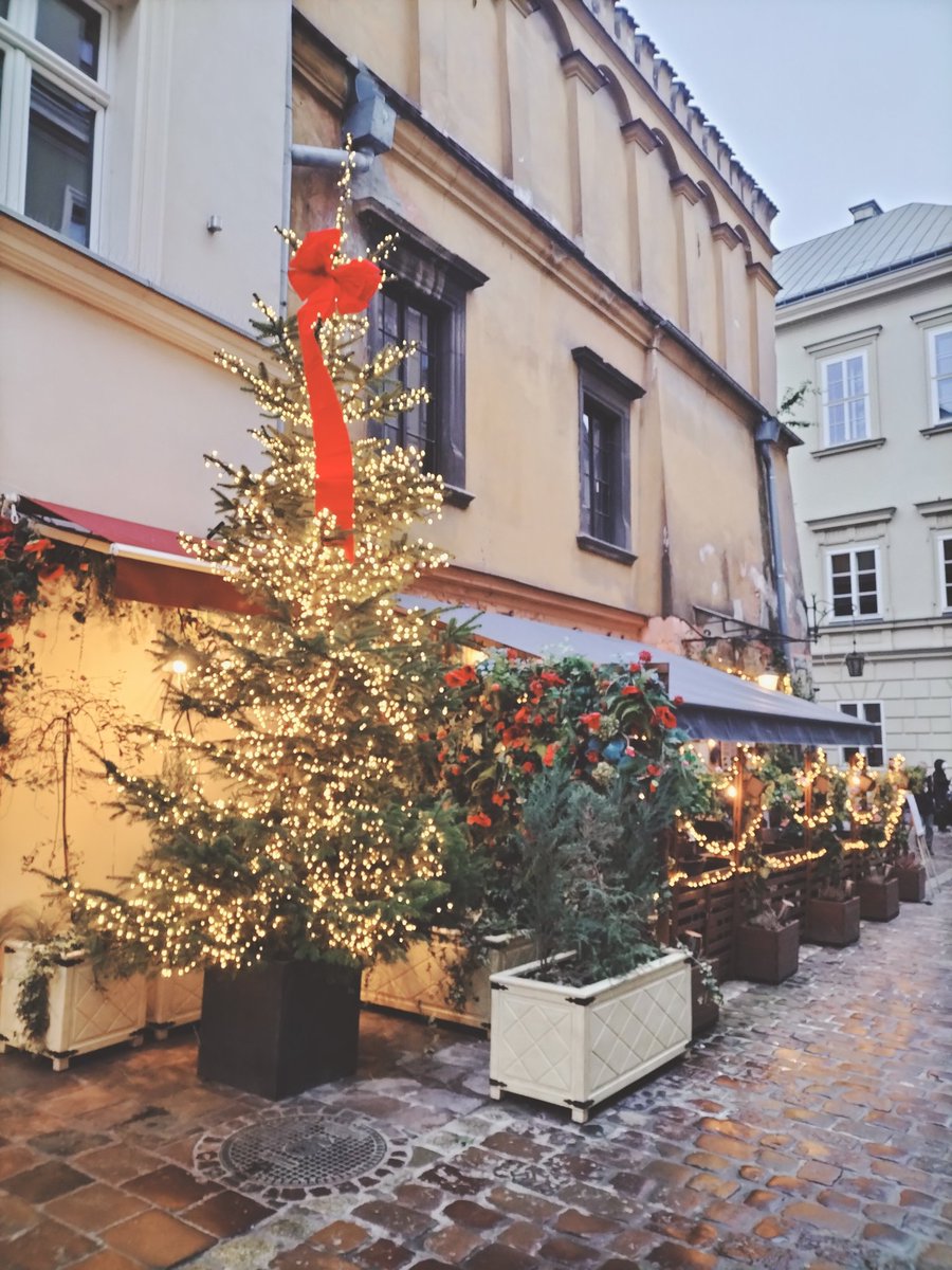 Mr Davies tweet media